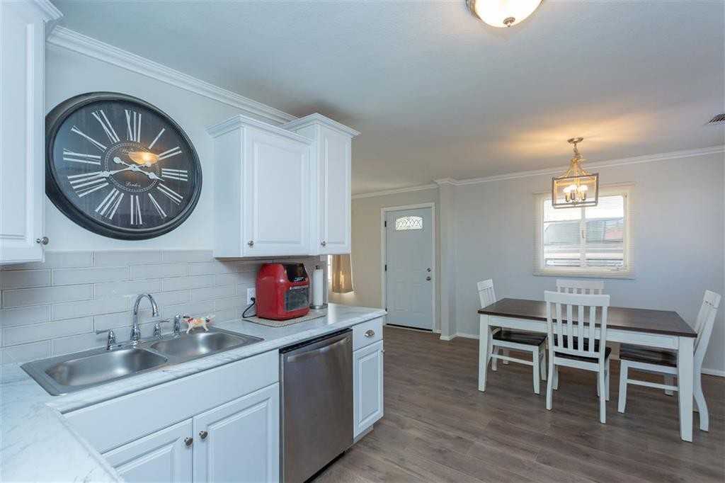 7 Oak Dr #1 - Photo 6 of 28