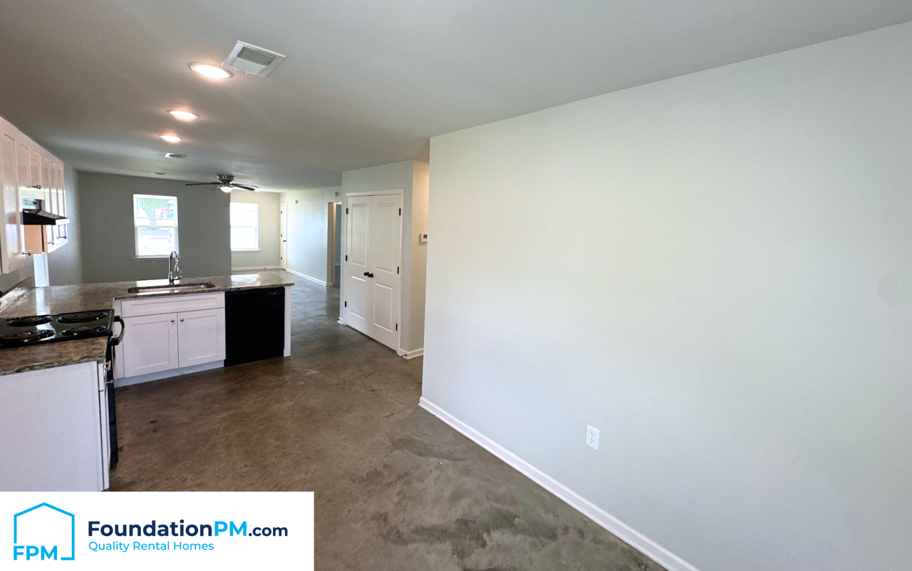2504 Sl Henry St #1 - Photo 6 of 24
