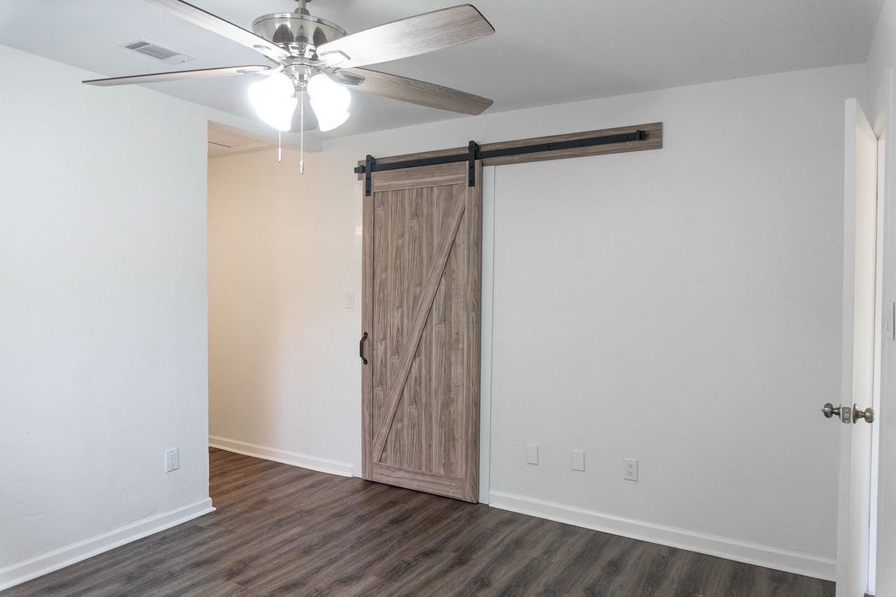 3223 Albert Dr #1 - Photo 6 of 28