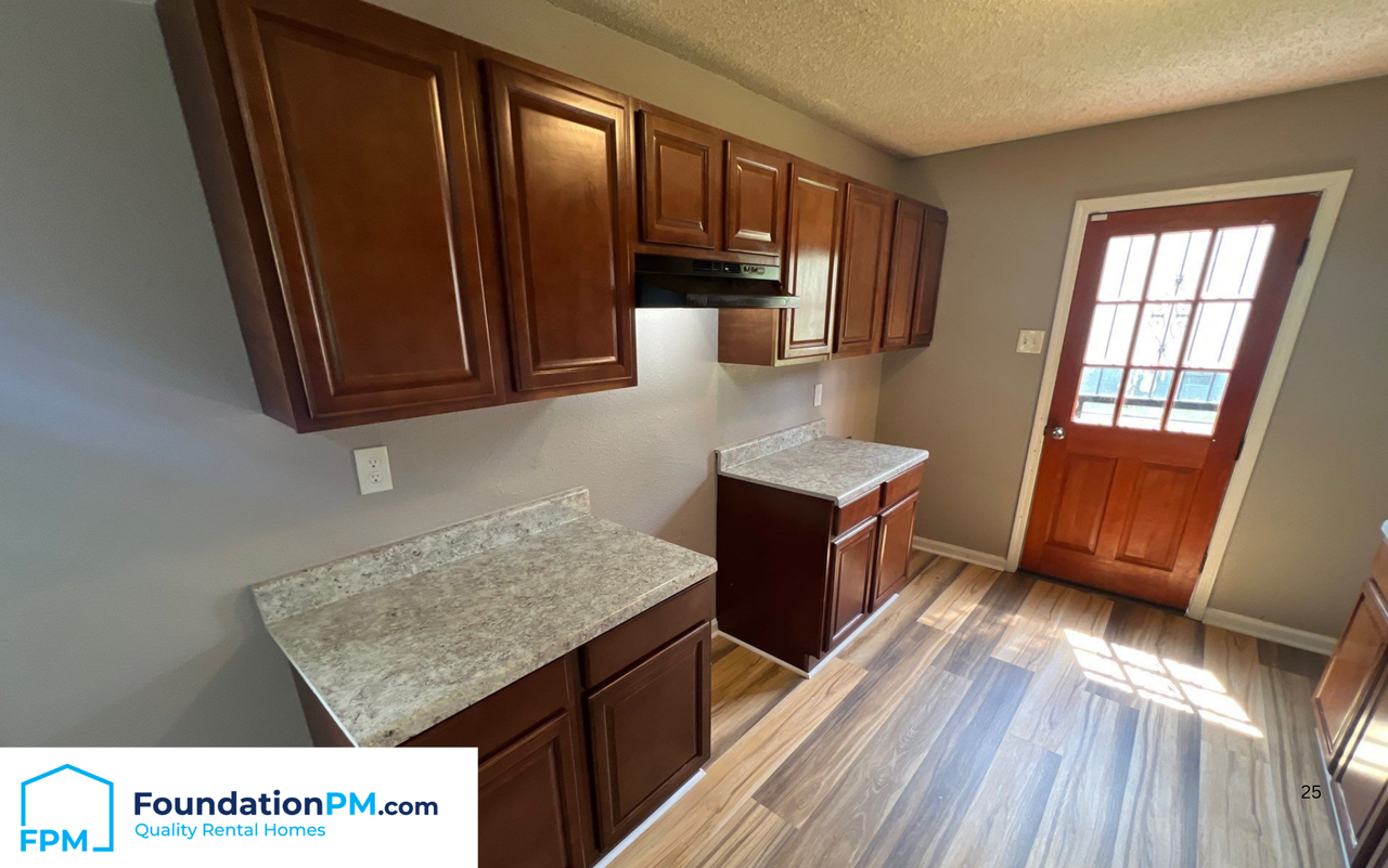 872 Western Park Dr #1 - Photo 3 of 14