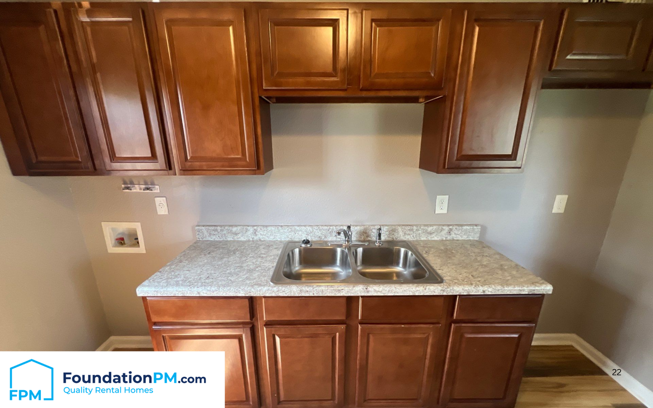 872 Western Park Dr #1 - Photo 5 of 14