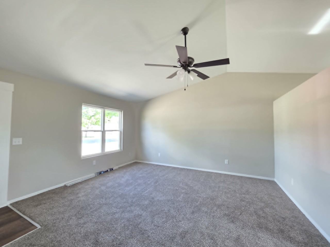 1118 Bryn Mawr Ave #1 - Photo 4 of 18