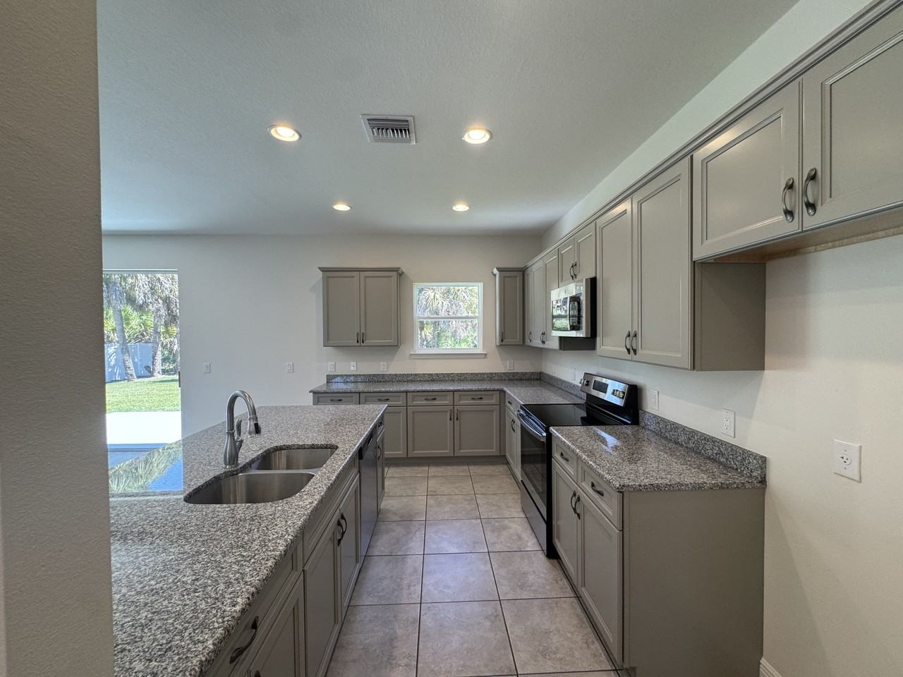 1608 Alliance Ave #1 - Photo 7 of 23