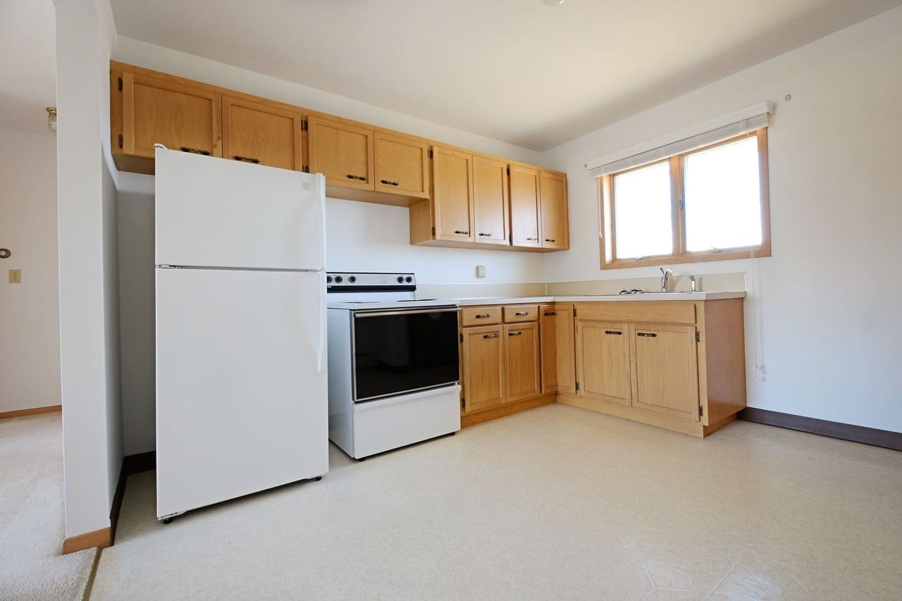 Cozy 4-Plex's Located on Minot's North Hill!  2028-2048 5th Street NW - Photo 6 of 13