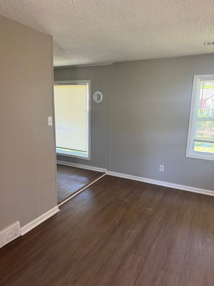 815 Alida Ave - Photo 2 of 13