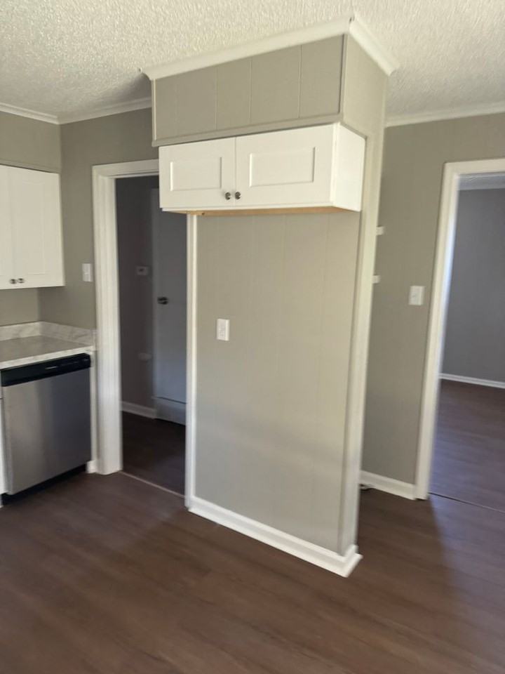 815 Alida Ave - Photo 3 of 13