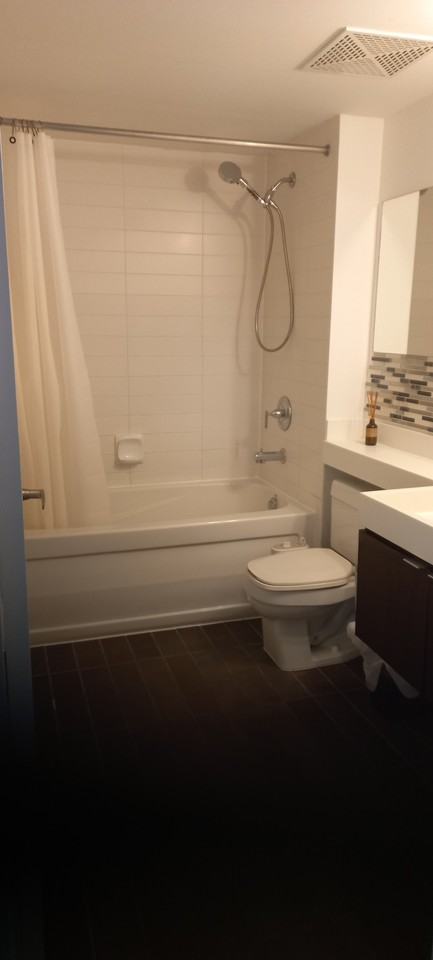 4 Spadina Avenue - Photo 3 of 8