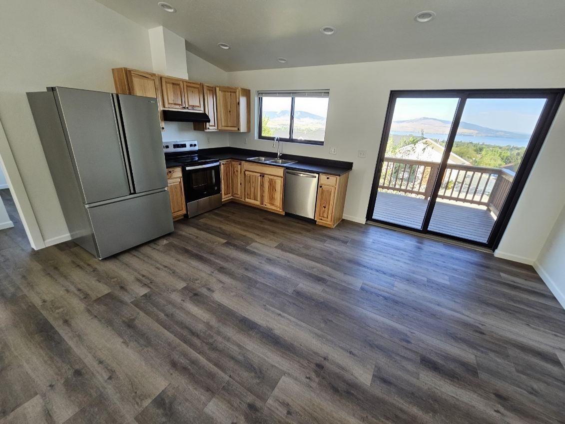 1002 Hillside Ct #1 - Photo 2 of 7