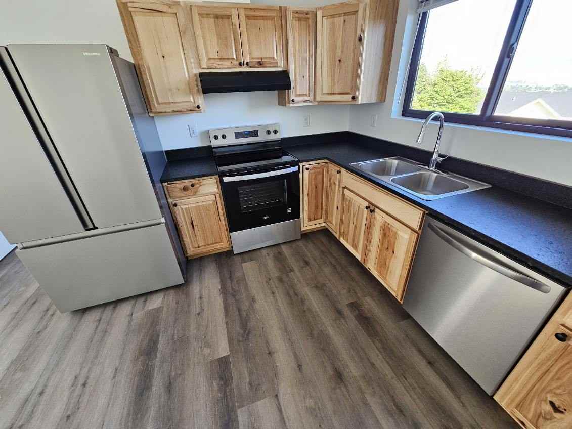 1002 Hillside Ct #1 - Photo 3 of 7