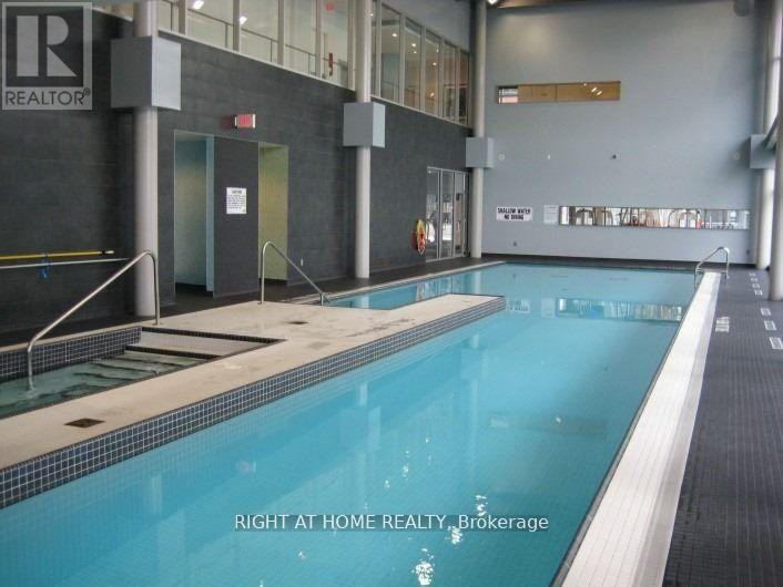 4 Spadina Avenue - Photo 7 of 8