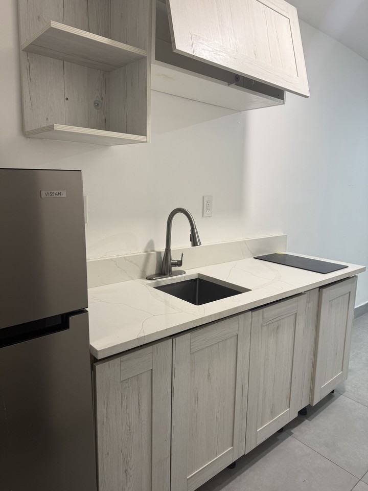 512 N 6 St. - BUnit B #B - Photo 3 of 9