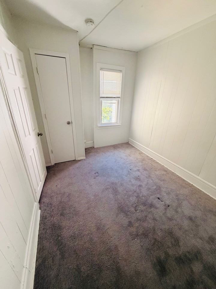 4 Lower Oak St - Photo 7 of 9