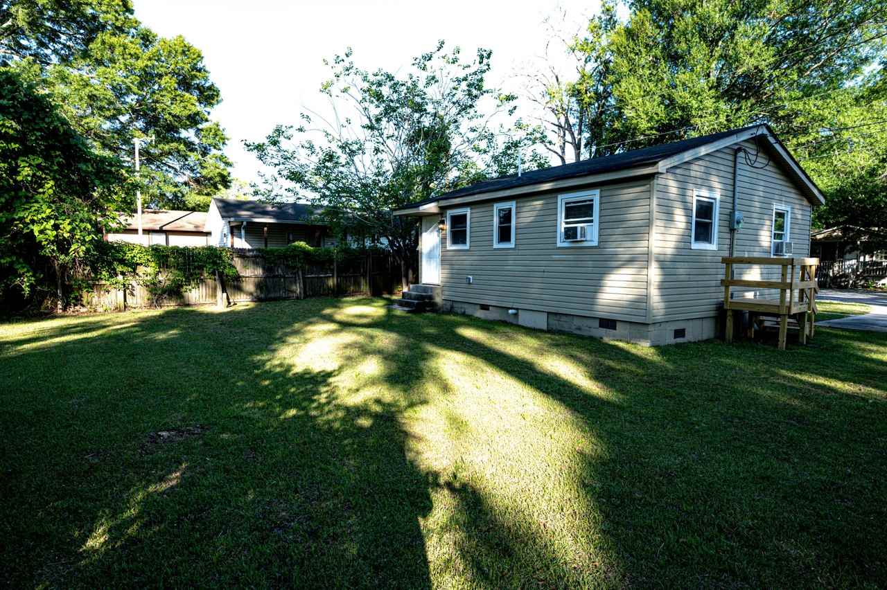 1205 Kinston St #1 - Photo 3 of 13