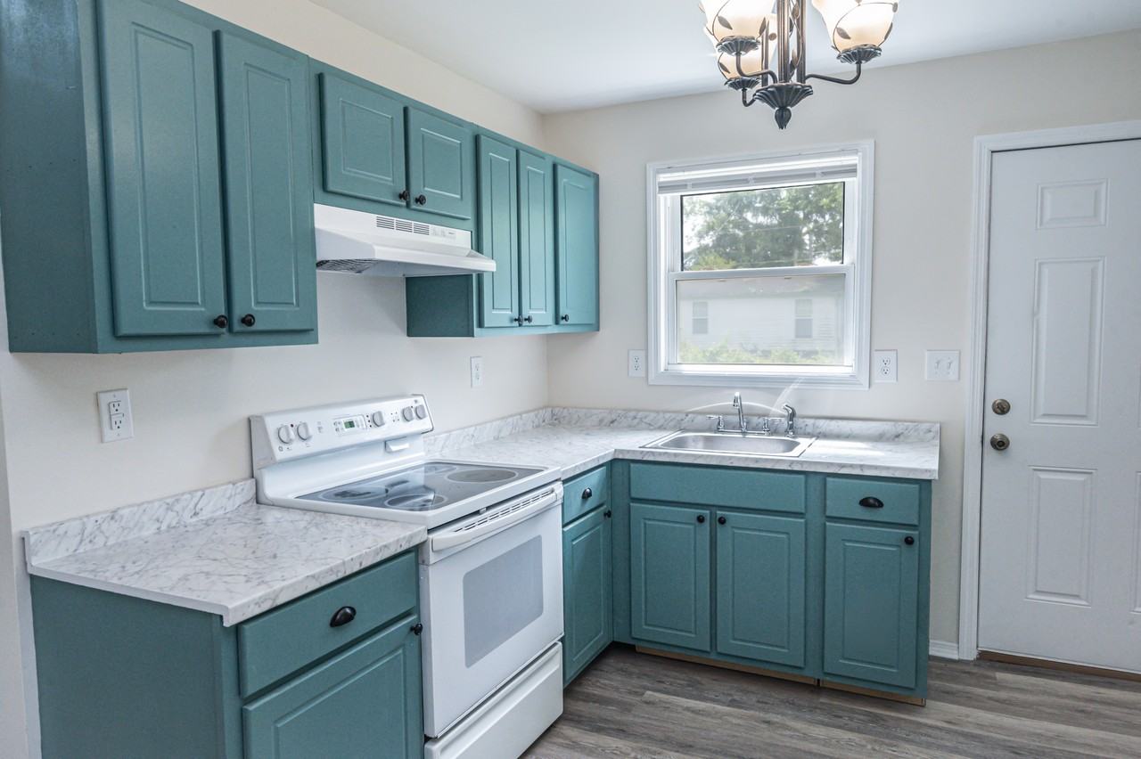 1205 Kinston St #1 - Photo 7 of 13