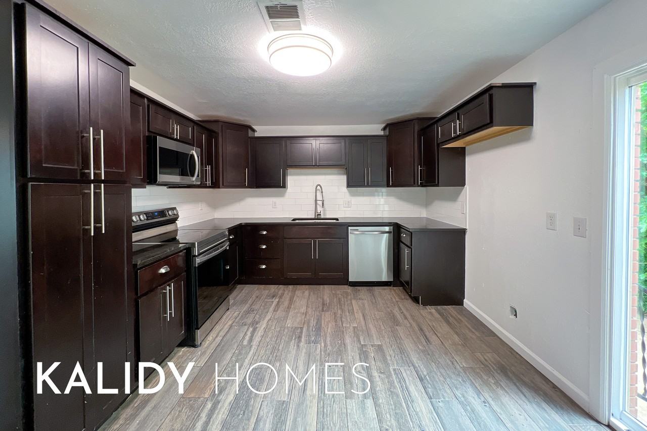 402 W Fairchild Dr #1 - Photo 6 of 22