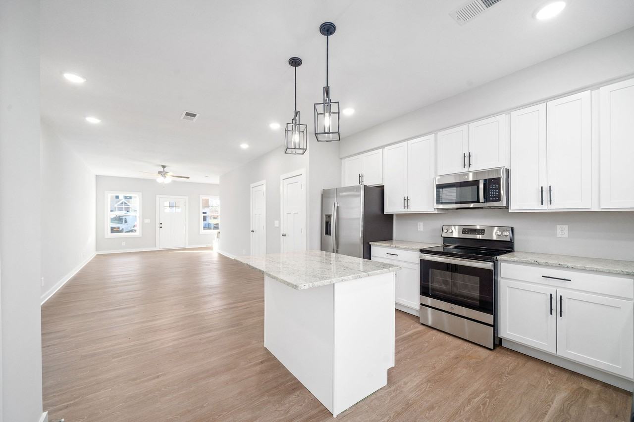 Barry Dr #412 - Photo 3 of 10