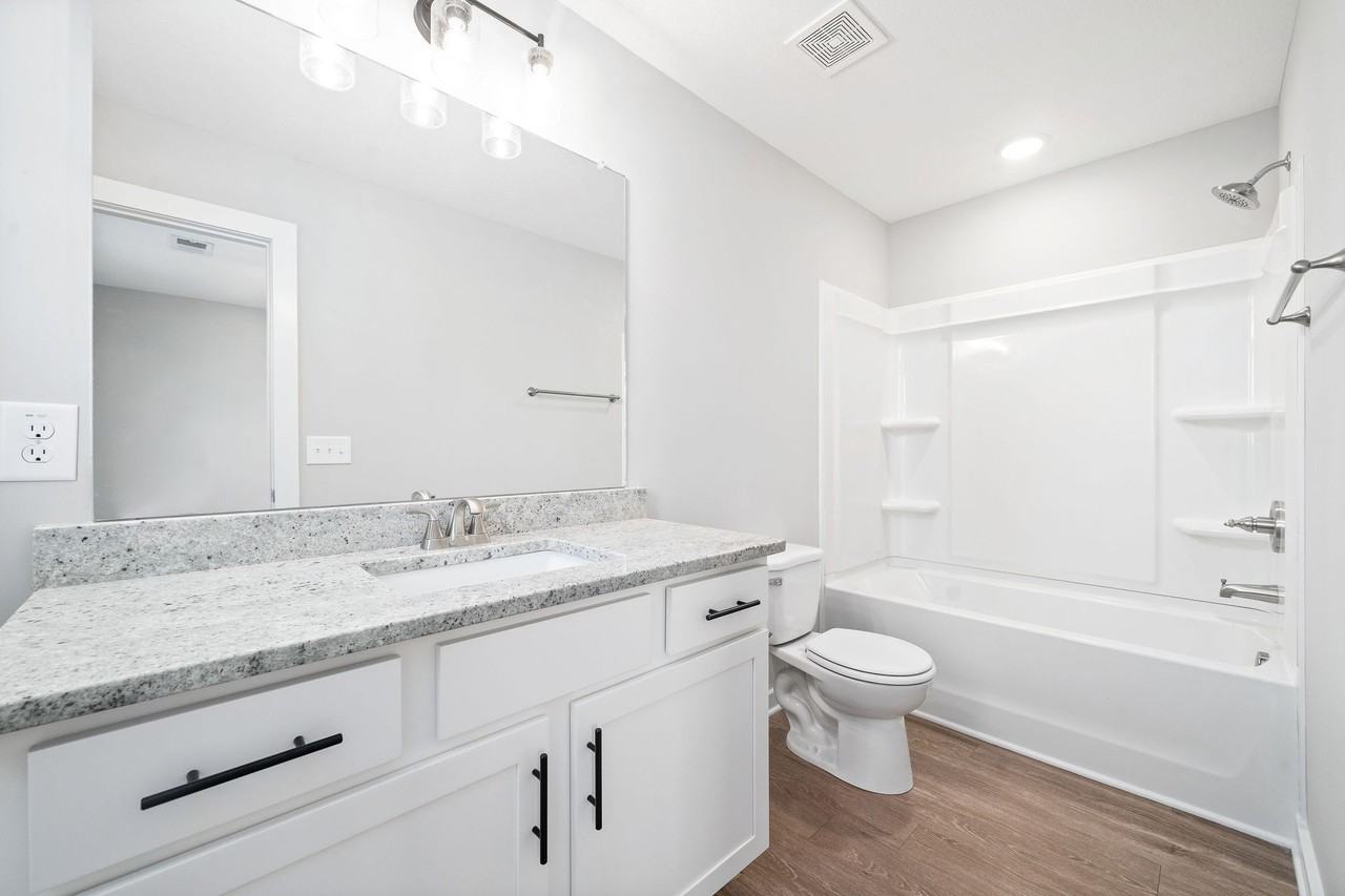 Barry Dr #412 - Photo 7 of 10