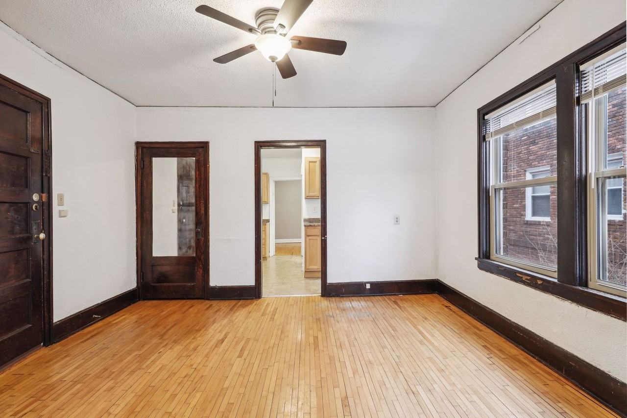 1712 Grand Ave - Photo 4 of 25