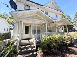 featured image of 601 S Clayton St