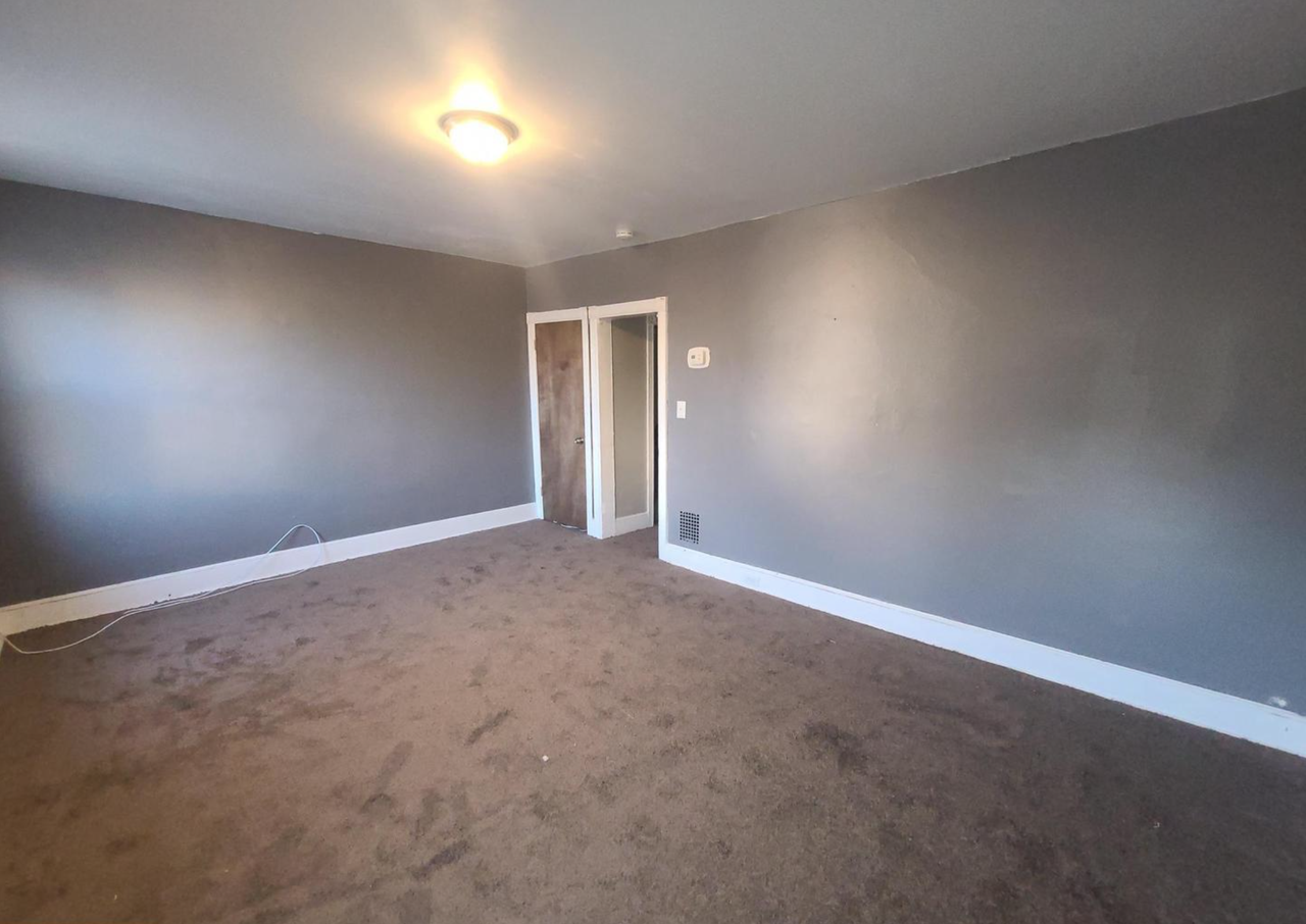 230 Broadway #C - Photo 3 of 8