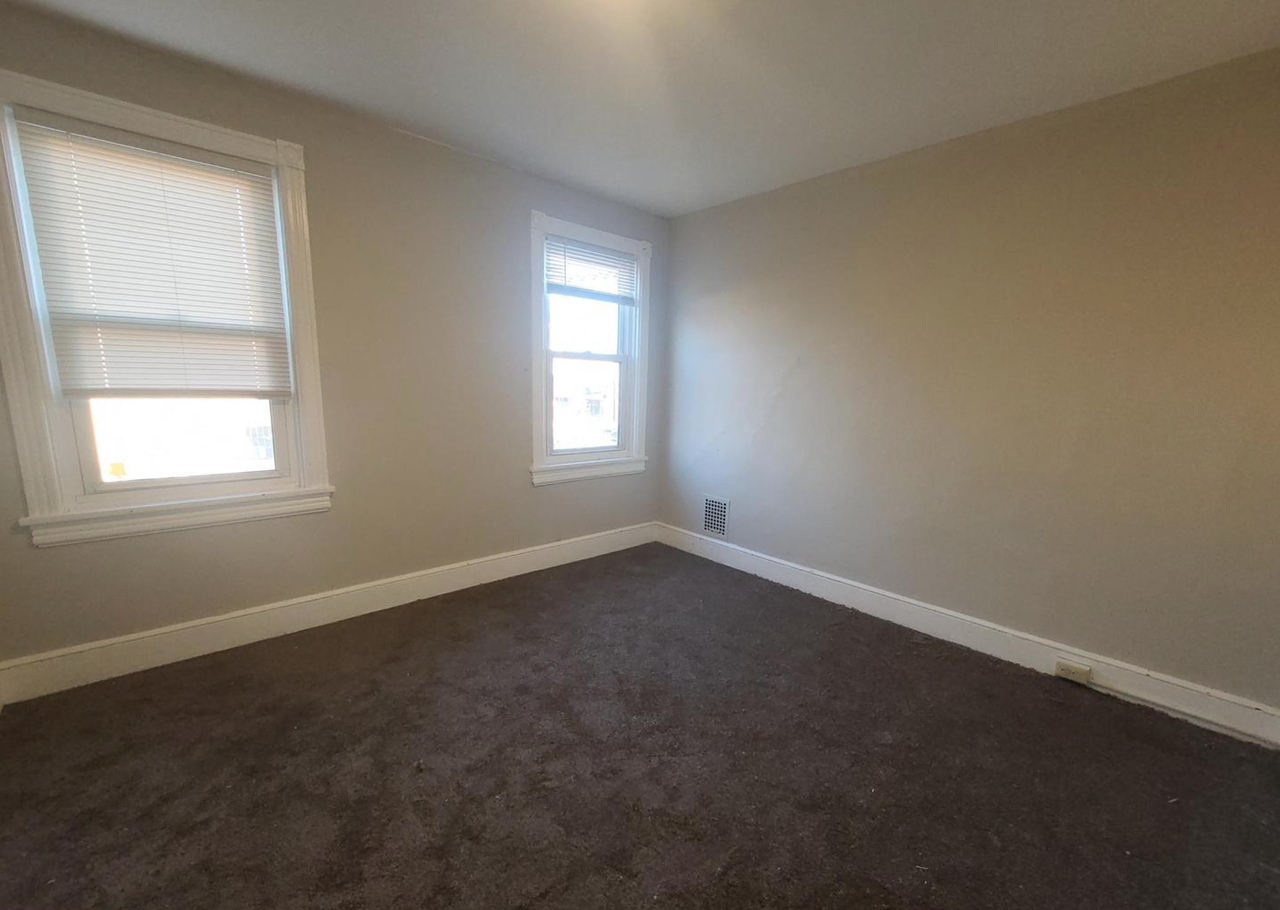 230 Broadway #C - Photo 5 of 8
