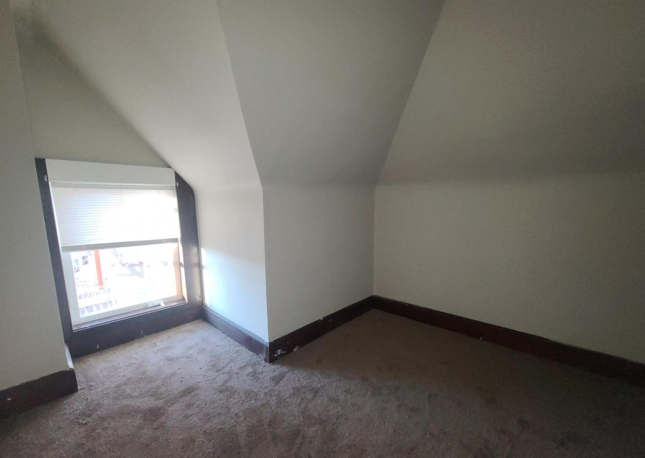 230 Broadway #C - Photo 7 of 8