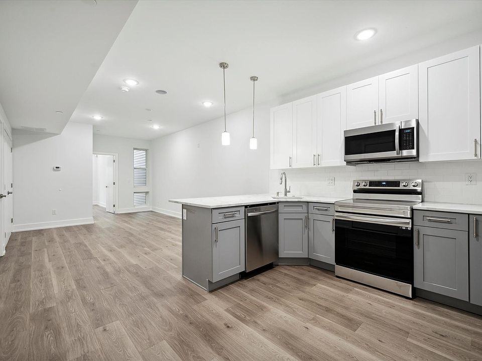 2105 N Fairhill St #2 - Photo 7 of 8