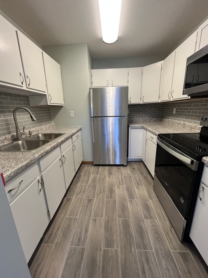 W5256 E Perkins StreetApt. D #D - Photo 2 of 31