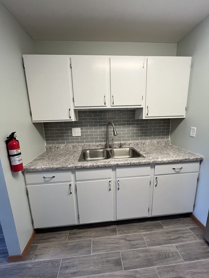 W5256 E Perkins StreetApt. D #D - Photo 3 of 31