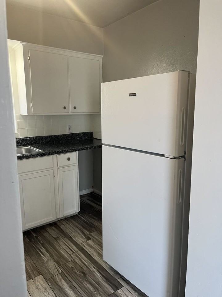 5532 Eskridge St #6 - Photo 4 of 12