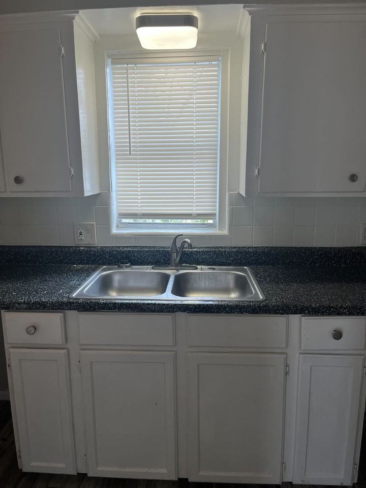 5532 Eskridge St #6 - Photo 5 of 12