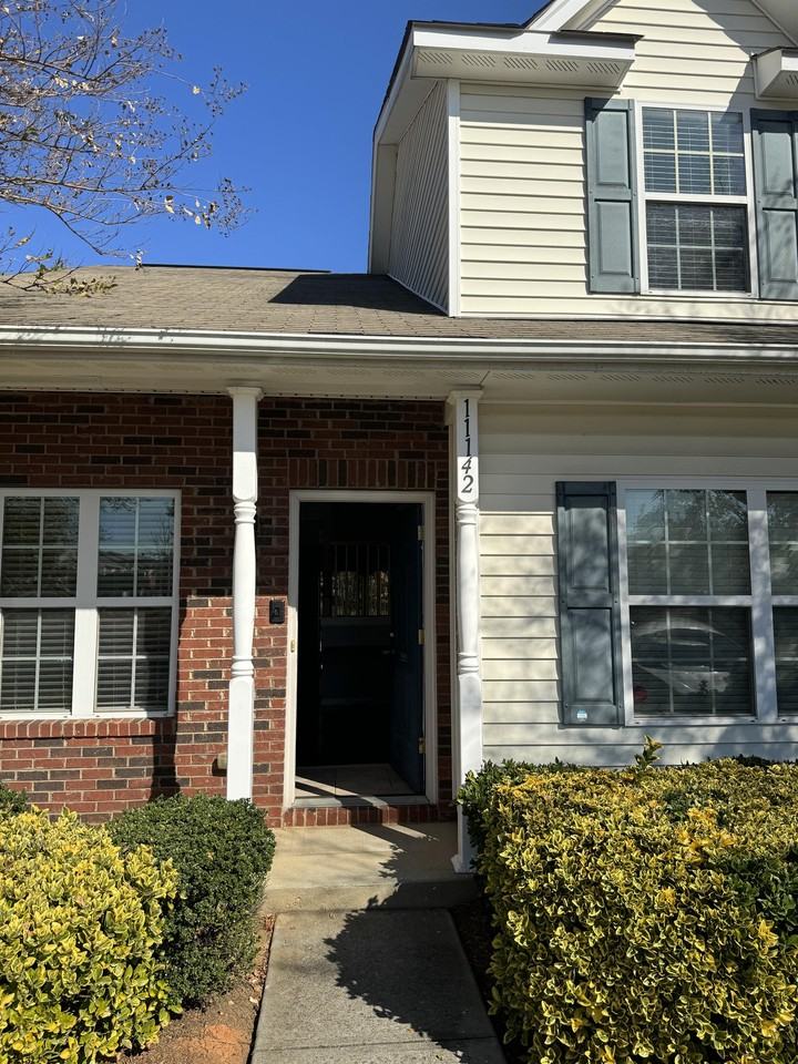 11142 Derryrush Dr #1 - Photo 2 of 20