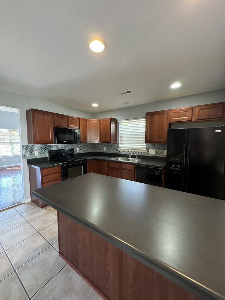 11142 Derryrush Dr #1 - Photo 7 of 20