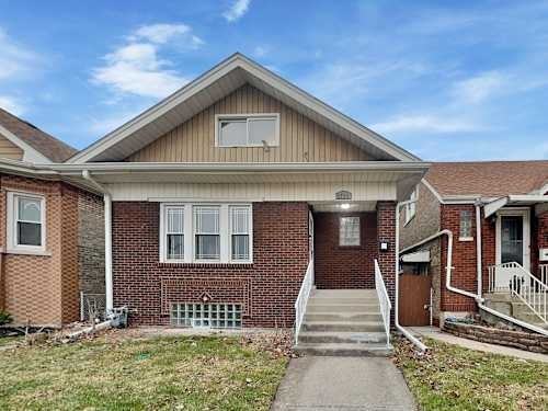 2728 Wesley Avenue - Photo 3 of 7