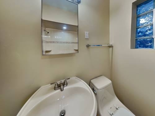 2728 Wesley Avenue - Photo 7 of 7