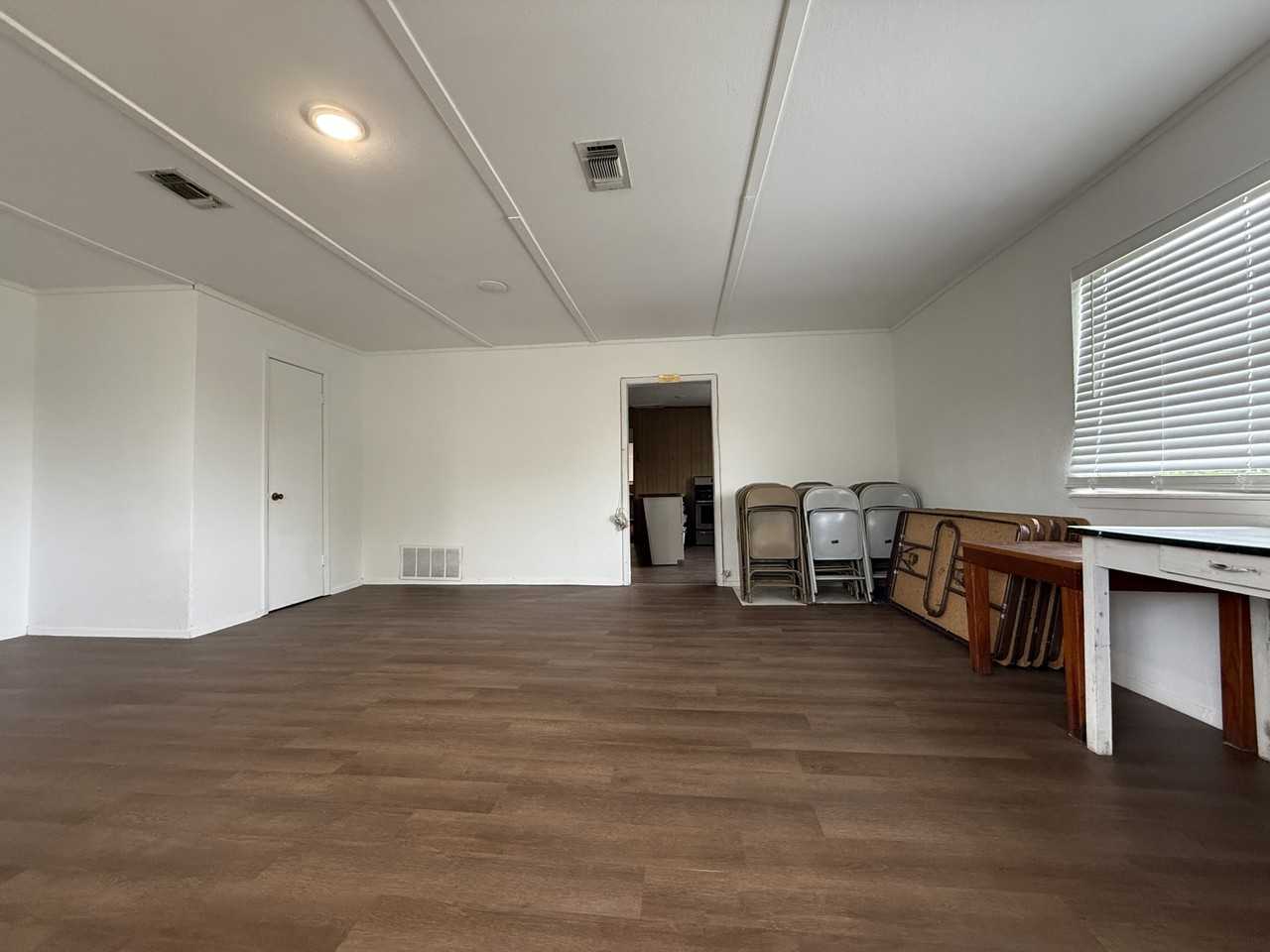1401 Dubois St #1 - Photo 6 of 29