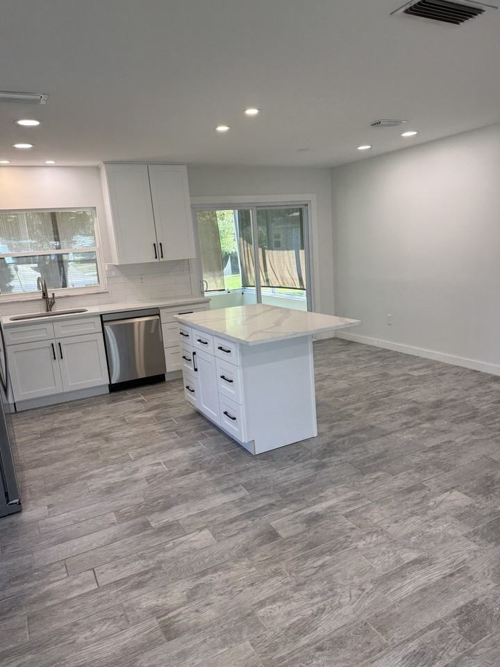 1105 Morse Ave #1 - Photo 4 of 10