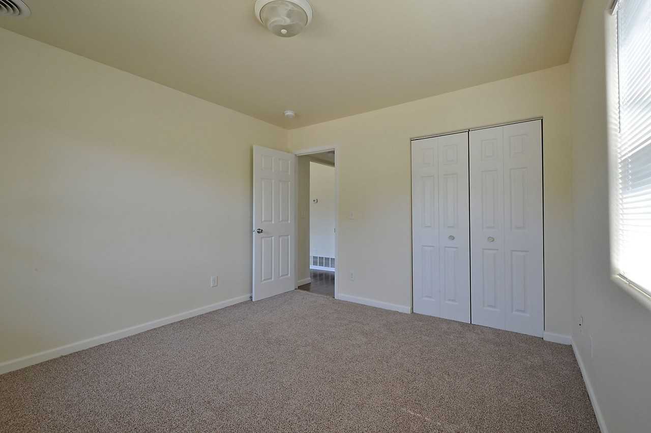 506 11th Street NW - Photo 6 of 9