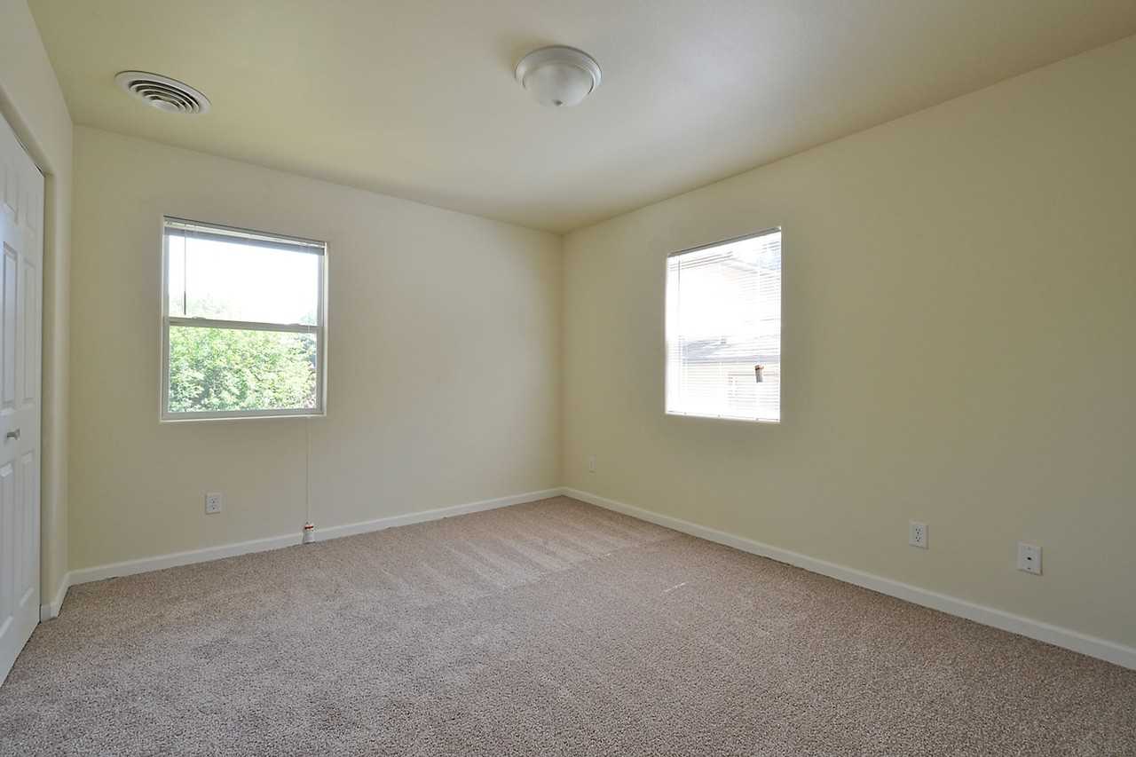 506 11th Street NW - Photo 7 of 9