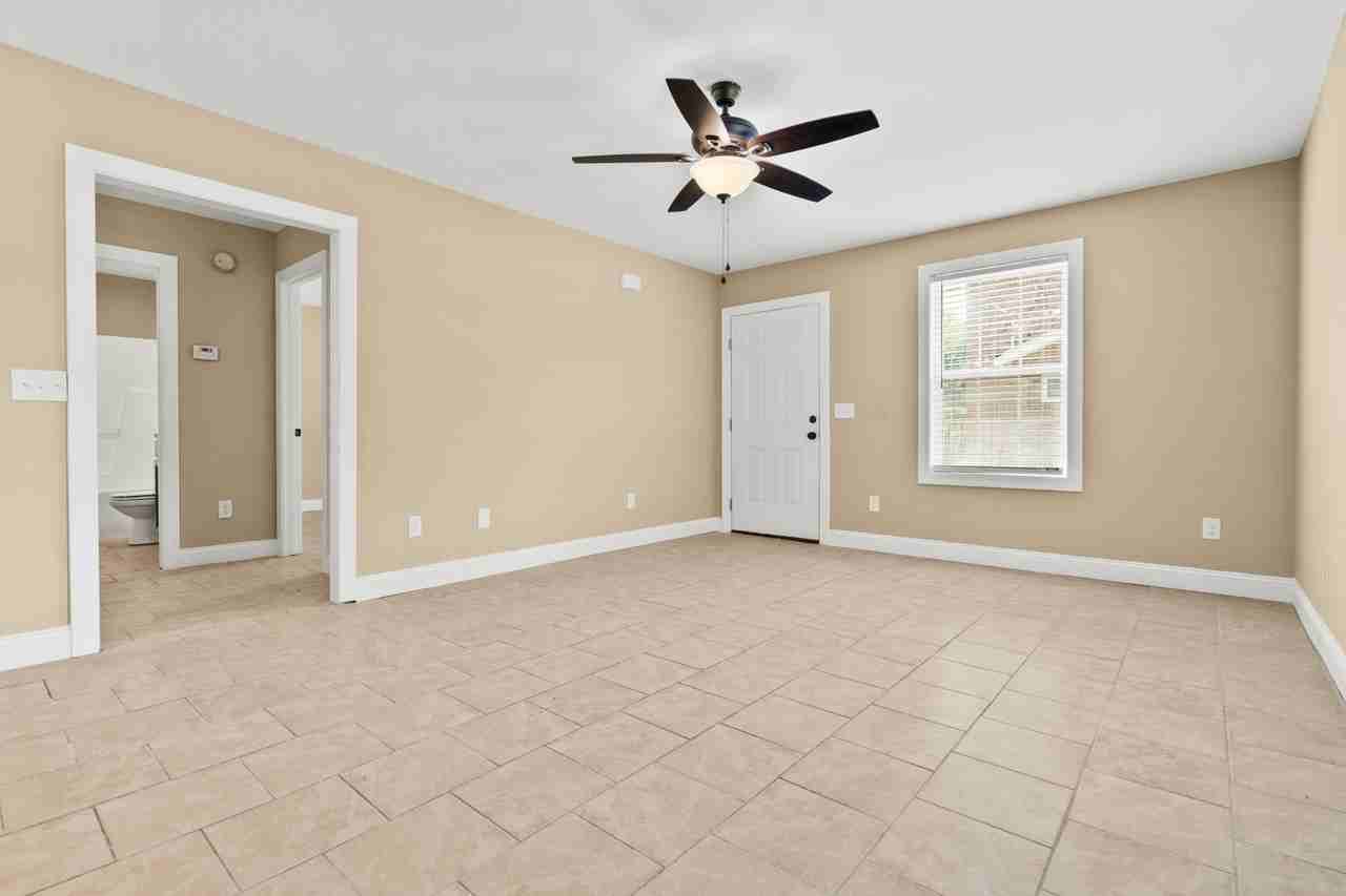 304 Sanborn St Apt B #1 - Photo 5 of 14