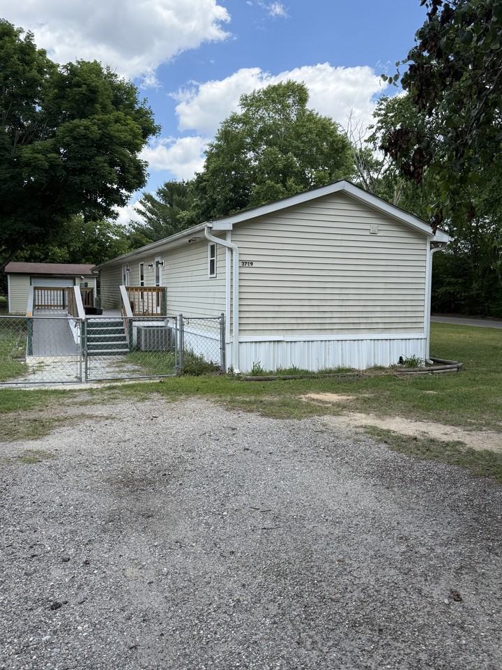 3719 Fountain Cir #1 - Photo 3 of 16
