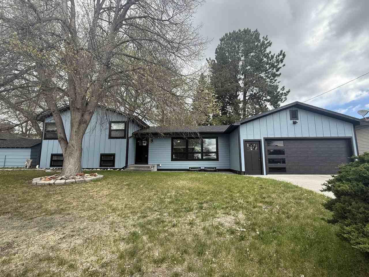 3103 Stinson Ave - Photo 2 of 20