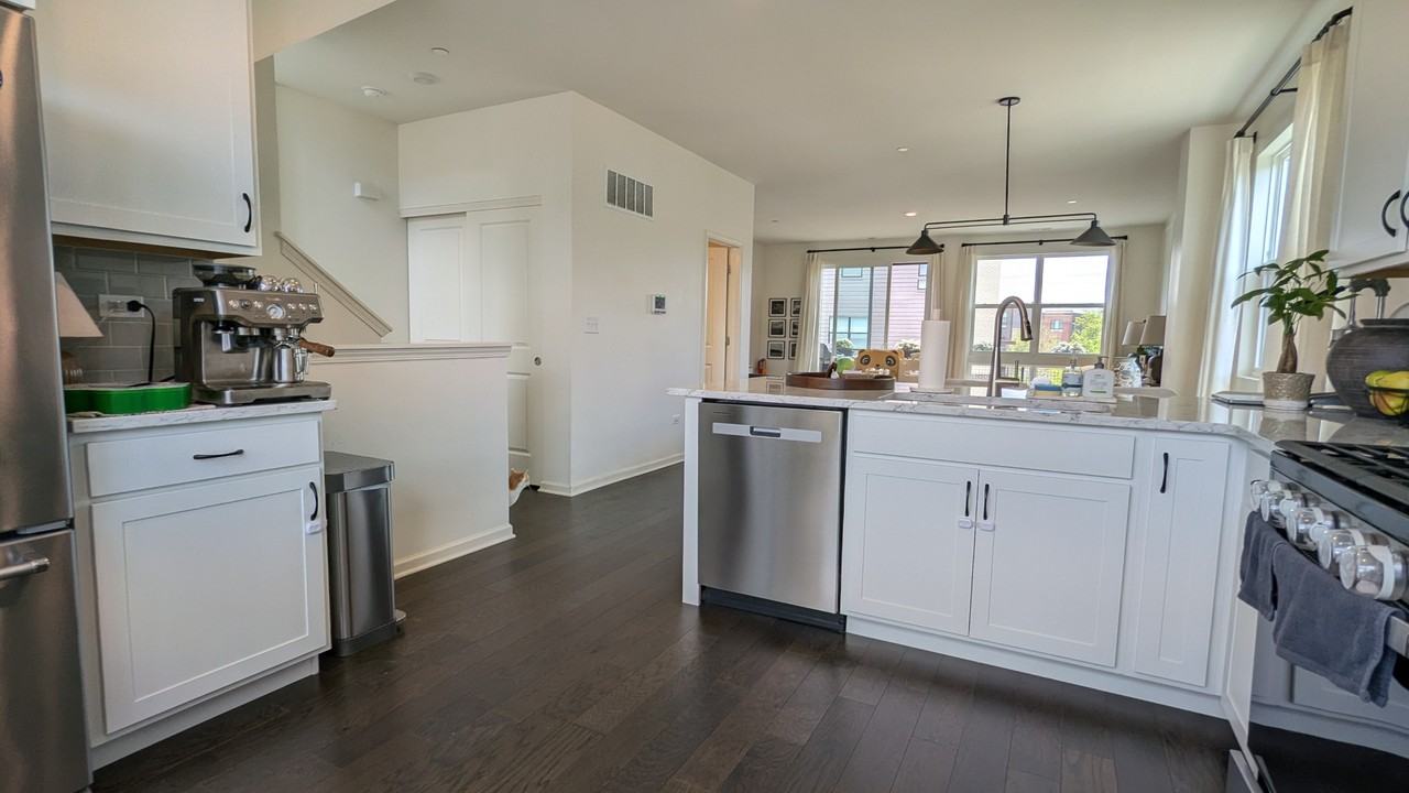 2211 Venture Dr #1 - Photo 5 of 17