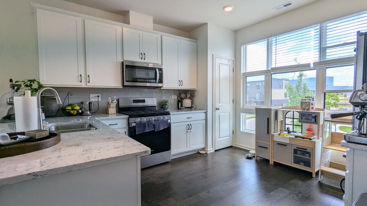 2211 Venture Dr #1 - Photo 6 of 17