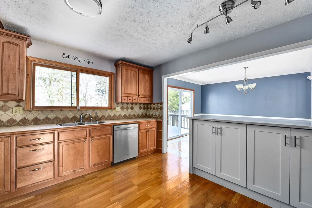 13286 Boston Rd #1 - Photo 6 of 32