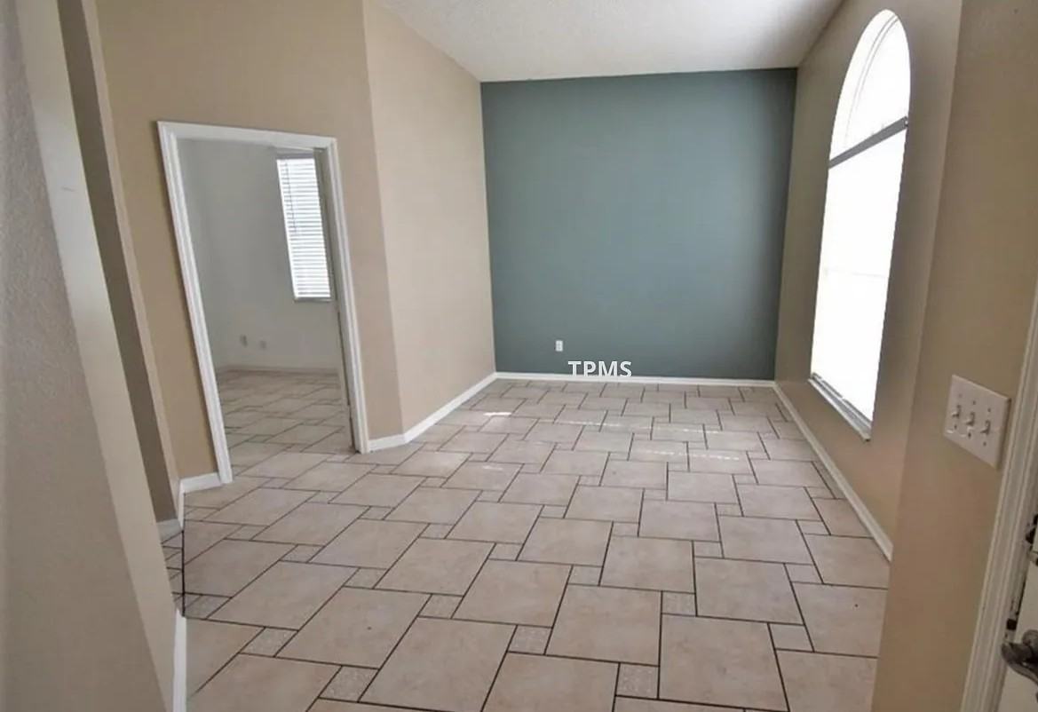 12743 Woodbury Oaks Dr #1 - Photo 5 of 7