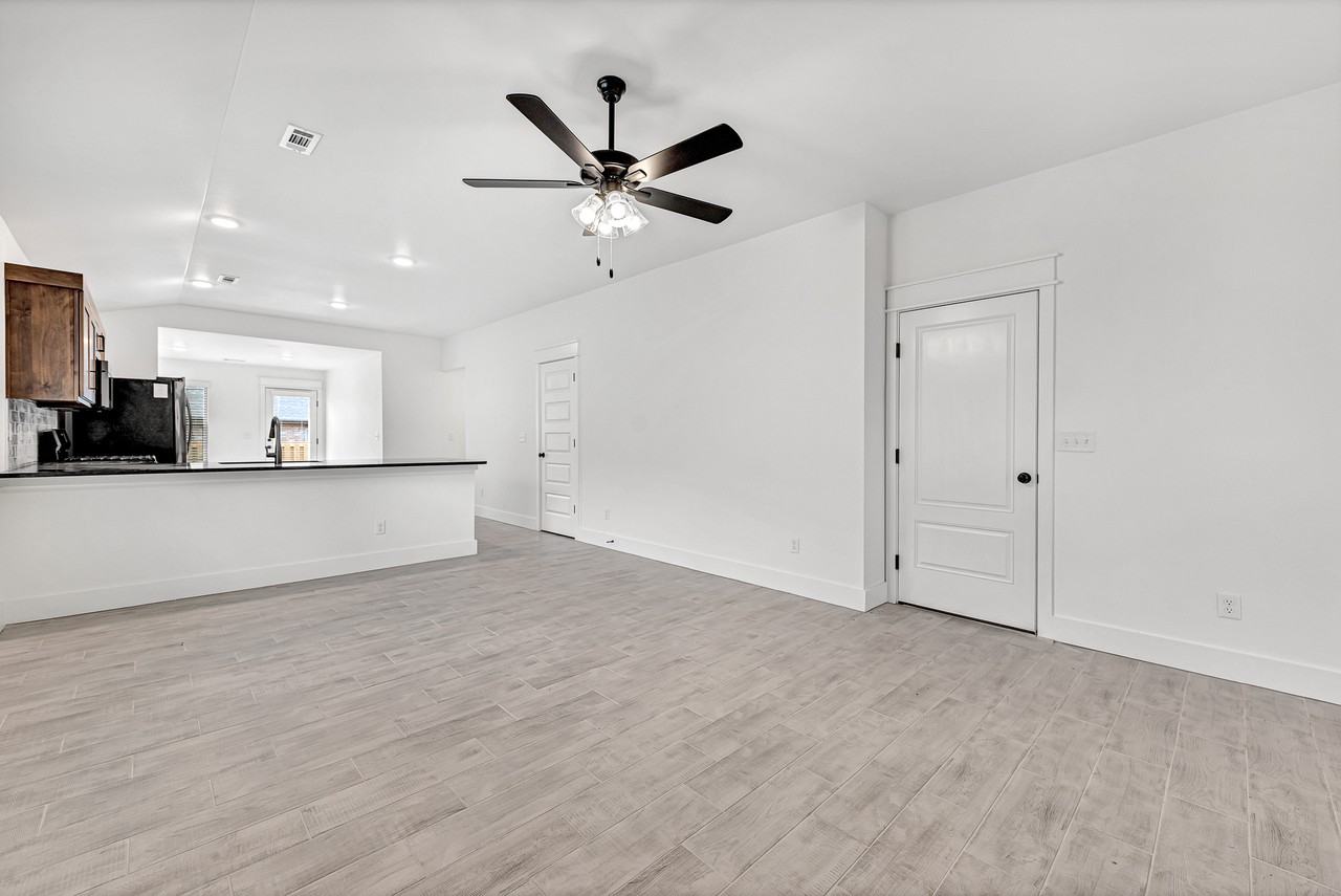 Bluebonnet Ln #1 - Photo 5 of 23