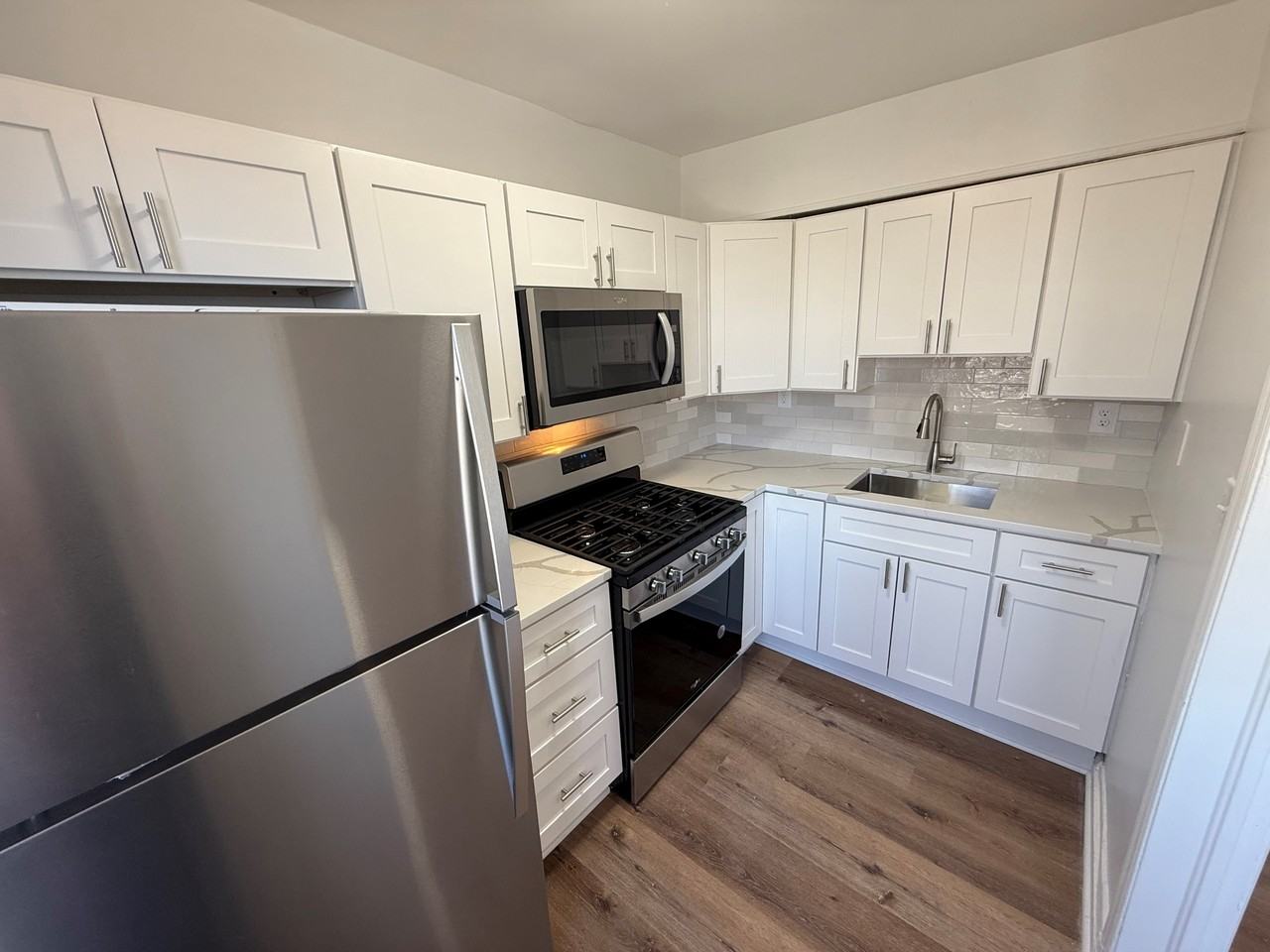 5618 Midwood Ave #1 - Photo 4 of 22