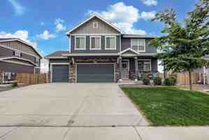 featured image of 6818 Gateway Crossing St