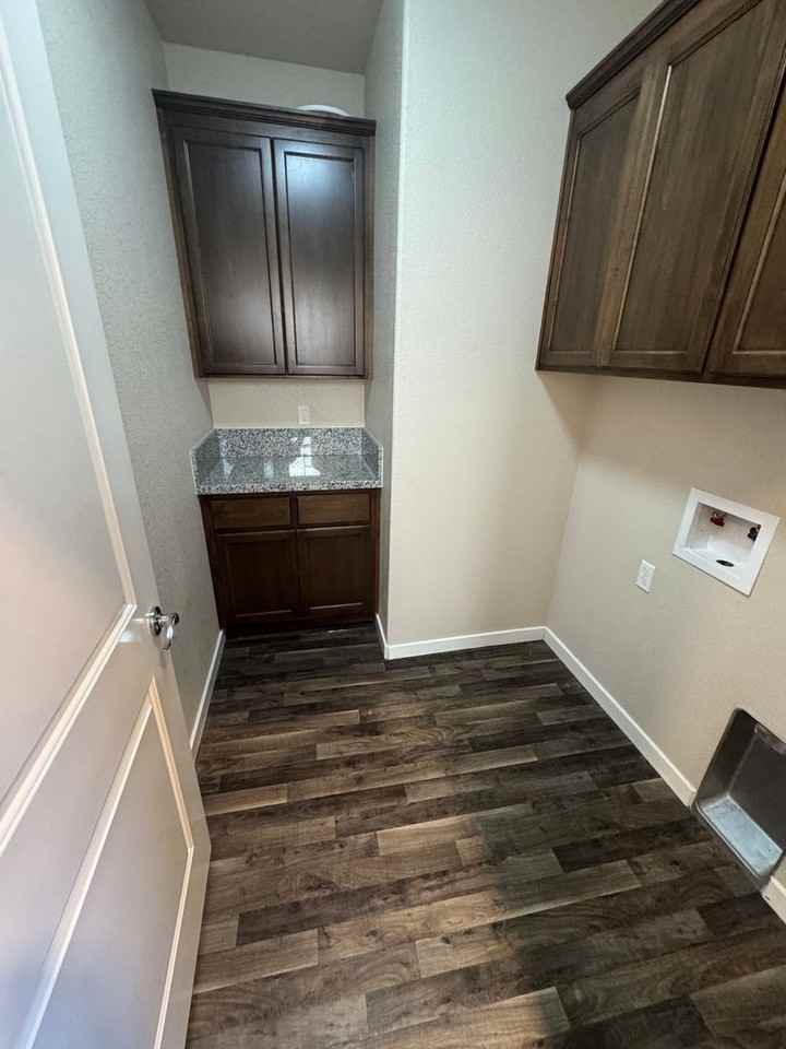 120 Ivy St - Photo 5 of 17